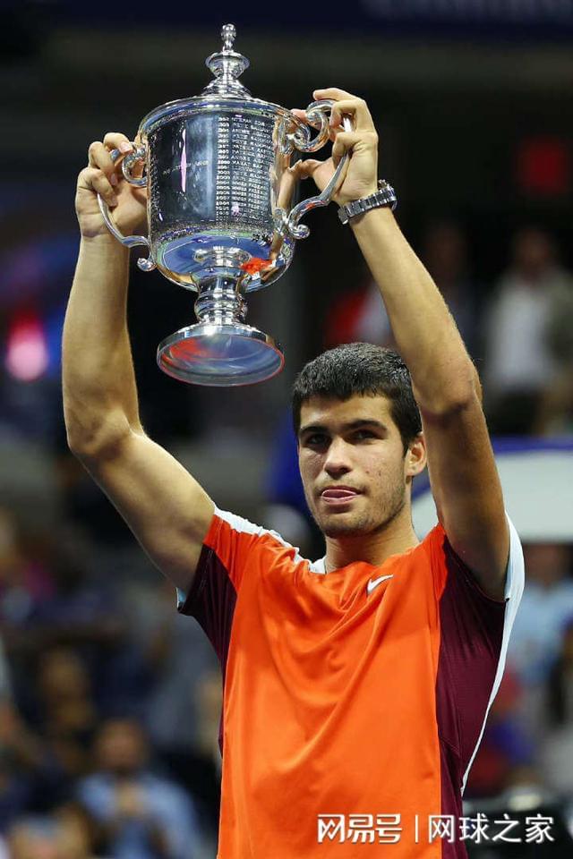 是年轻球员 是年轻球员