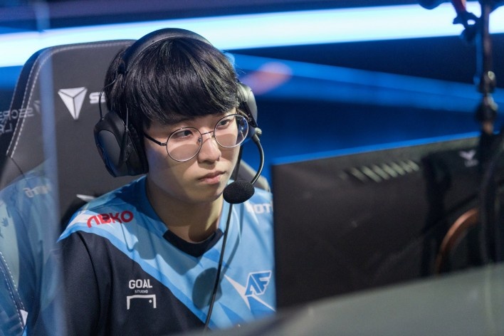 继续追逐自 继续追逐自