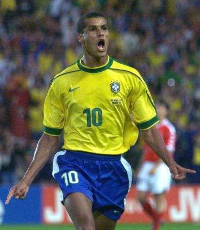 通过多年训 通过多年训